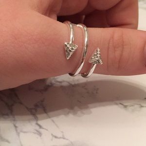💎 Stella & Dot Winding Arrow Adjustable Ring